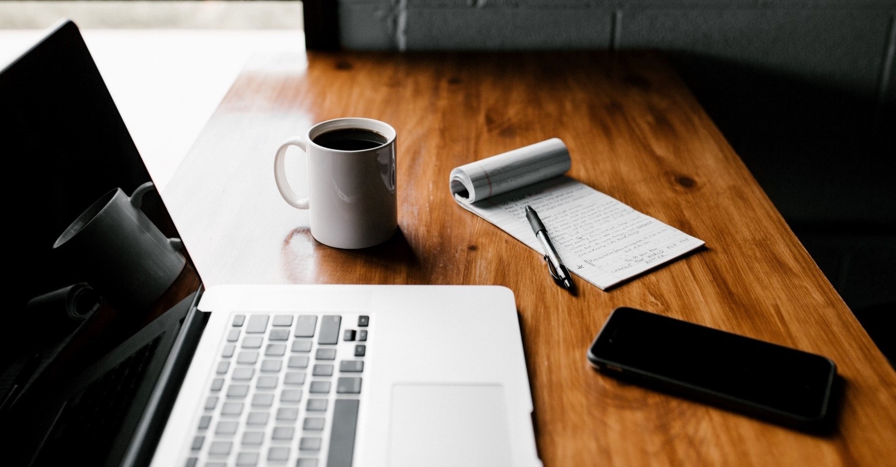 Antje Bracke is beschikbaar tot drie dagen per week vanaf april 2021 om CEO's en HR-managers te helpen met interim HR management of HR-proces verbetering. hoto by Andrew Neel on Unsplash